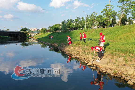 暑期实践热 争当"河小青"俭以养德 杜绝穷奢 大地馈赠 拒绝浪费保持