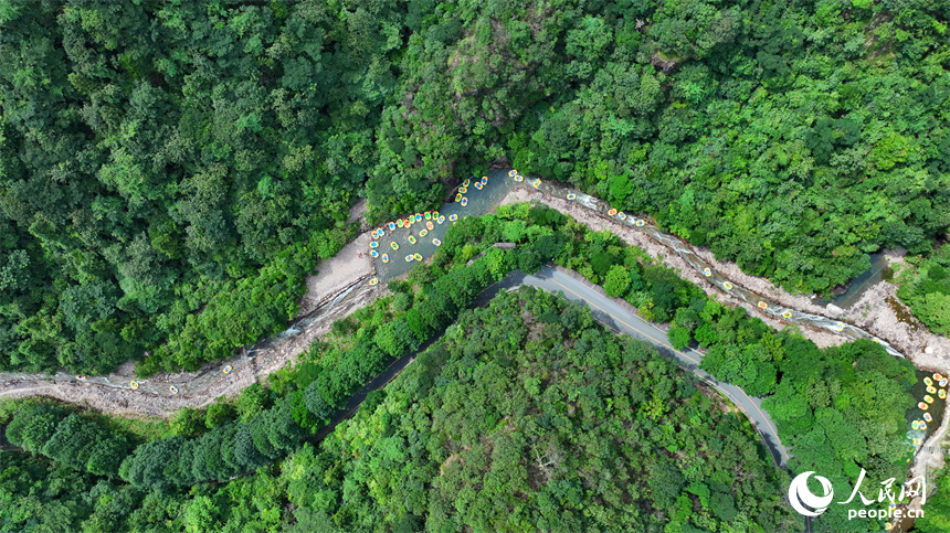 资溪:峡谷漂流成暑期旅游热门打卡项目